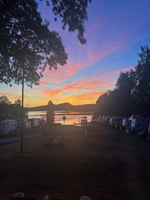 riverside-seasonal-campground-looking-water-sunrise-640